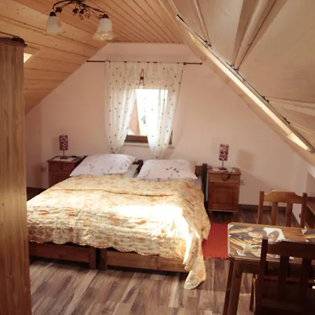 Gosciniec U Obrochtow Homestay *